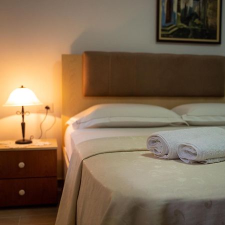Hotel Borklad Berati Quarto foto