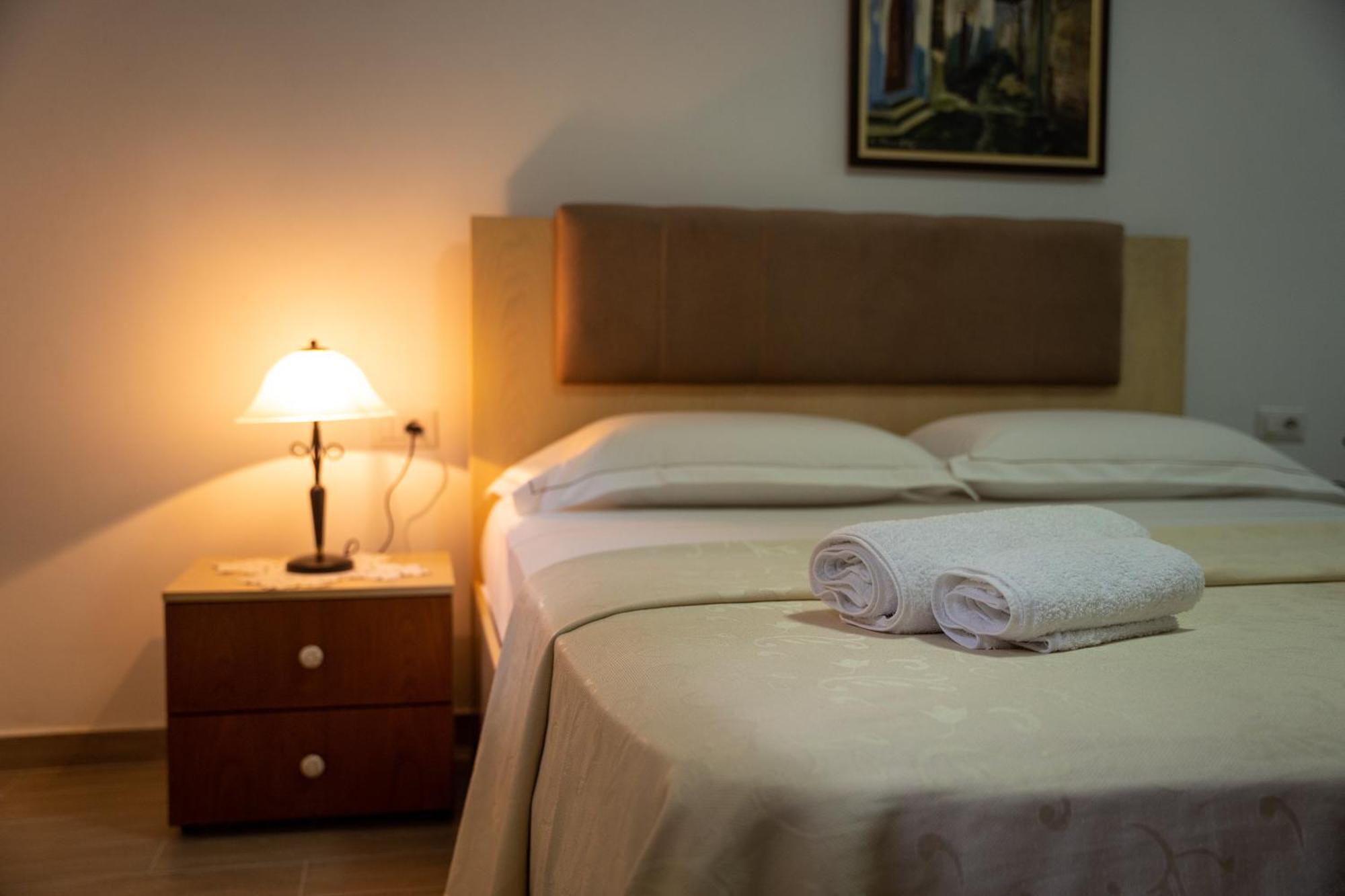 Hotel Borklad Berati Quarto foto